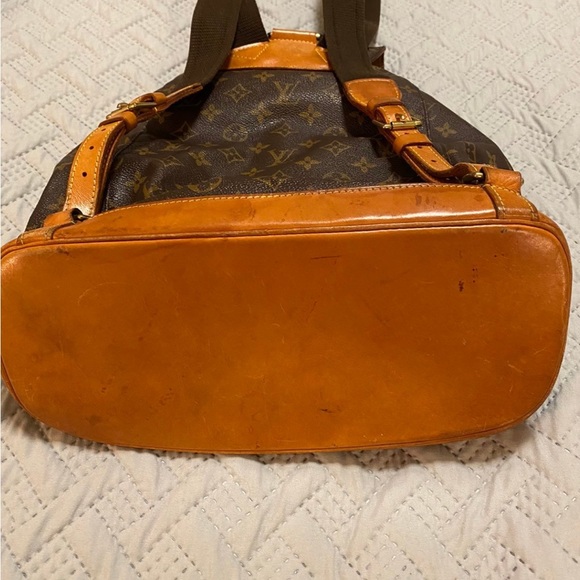 Authentic Vintage LOUIS VUITTON MONOGRAM BACKPACK - Picture 5 of 12